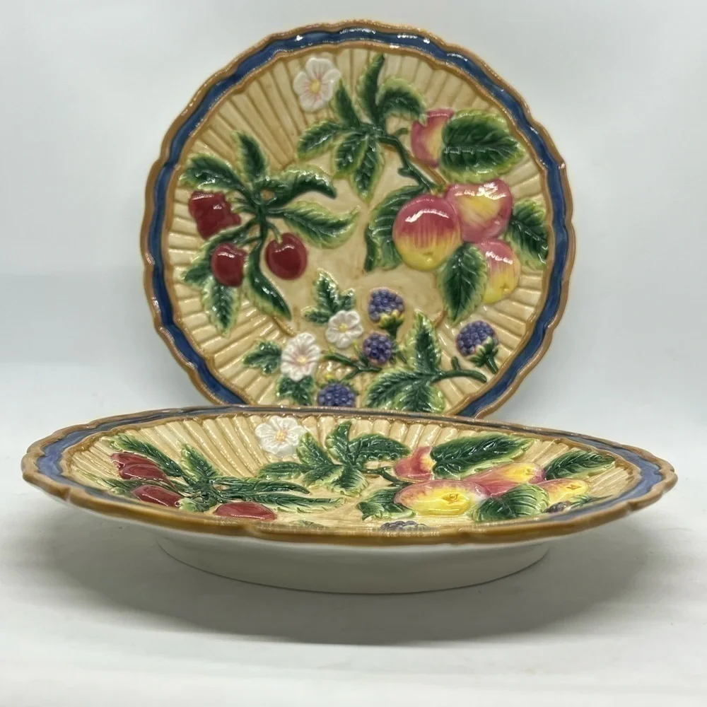 2 FITZ and FLOYD Essentials Round Fruit 3D Floral Plate